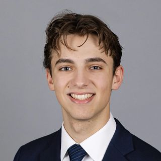 Student headshot for Sean Angell