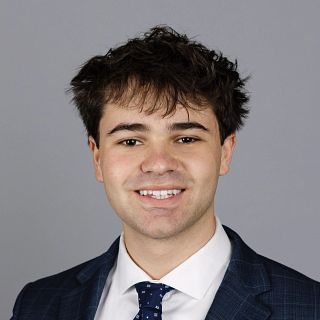 Student Headshot for Ian Gallo