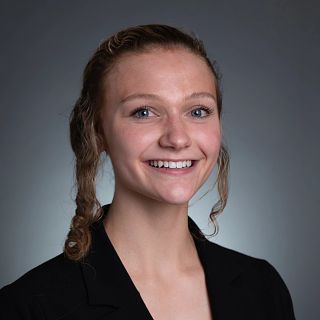 Student Headshot for Carly Wiegel