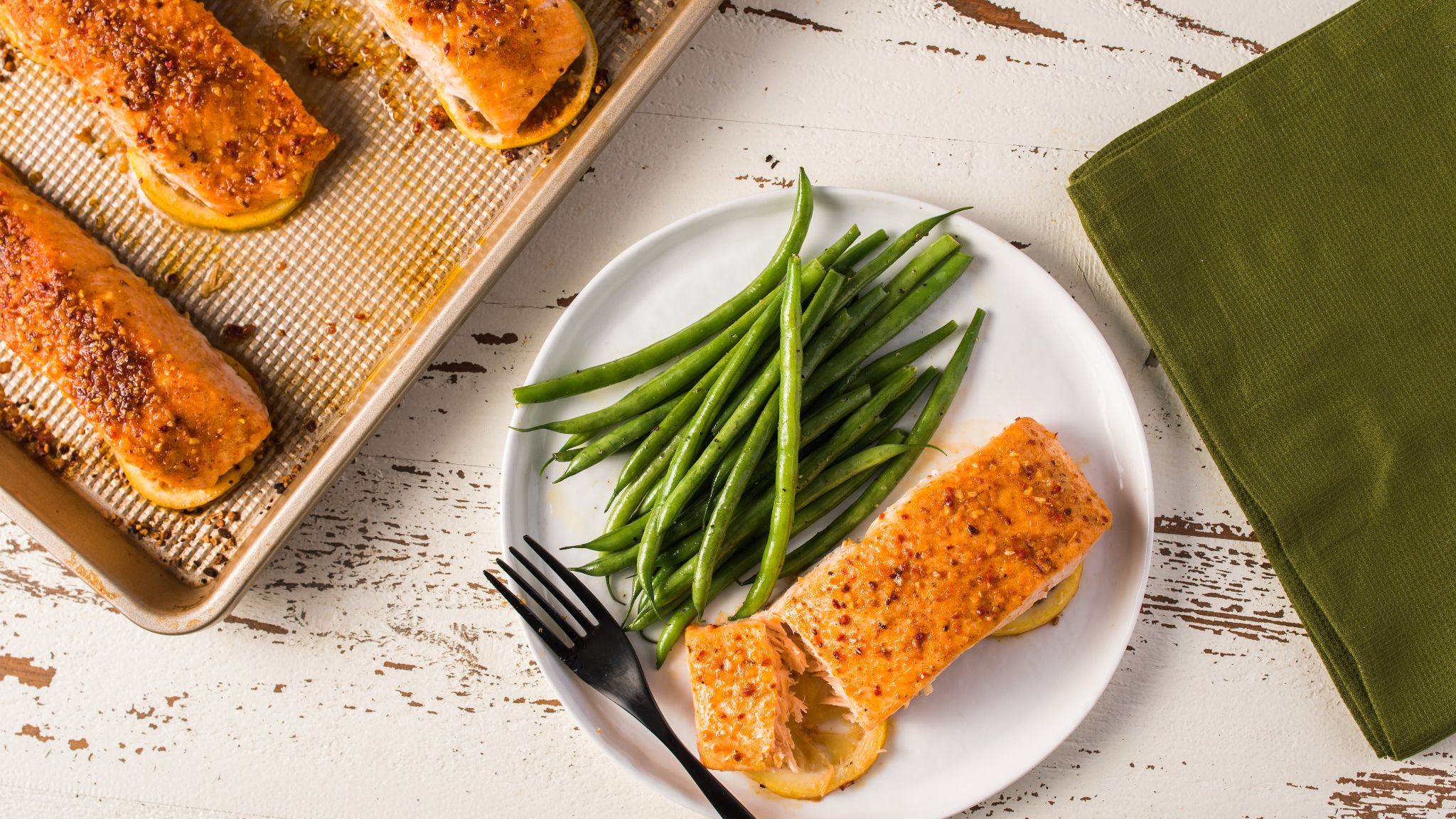 Roasted Garlic Pepper Baked Salmon Helloflavour Ca
