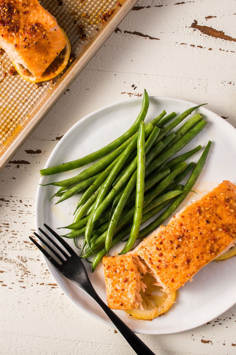 Saumon Au Four A L Ail Roti Et Aux Poivrons Helloflavour Ca