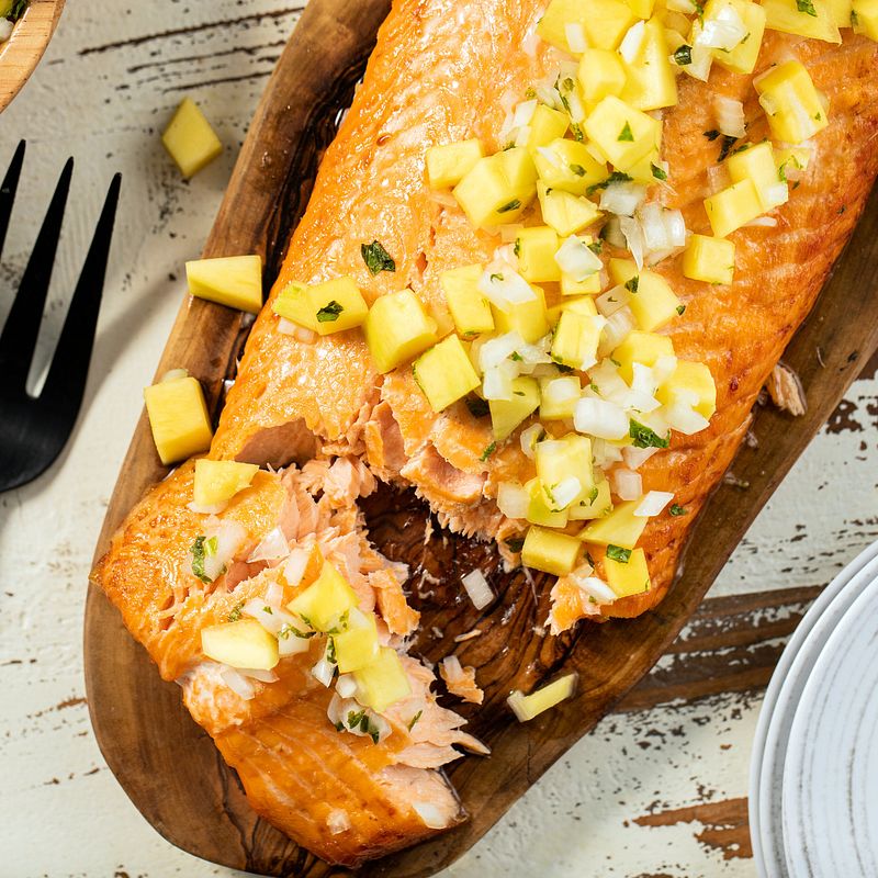 grilled_salmon_with_mango_ginger_and_vidalia_onion_5170