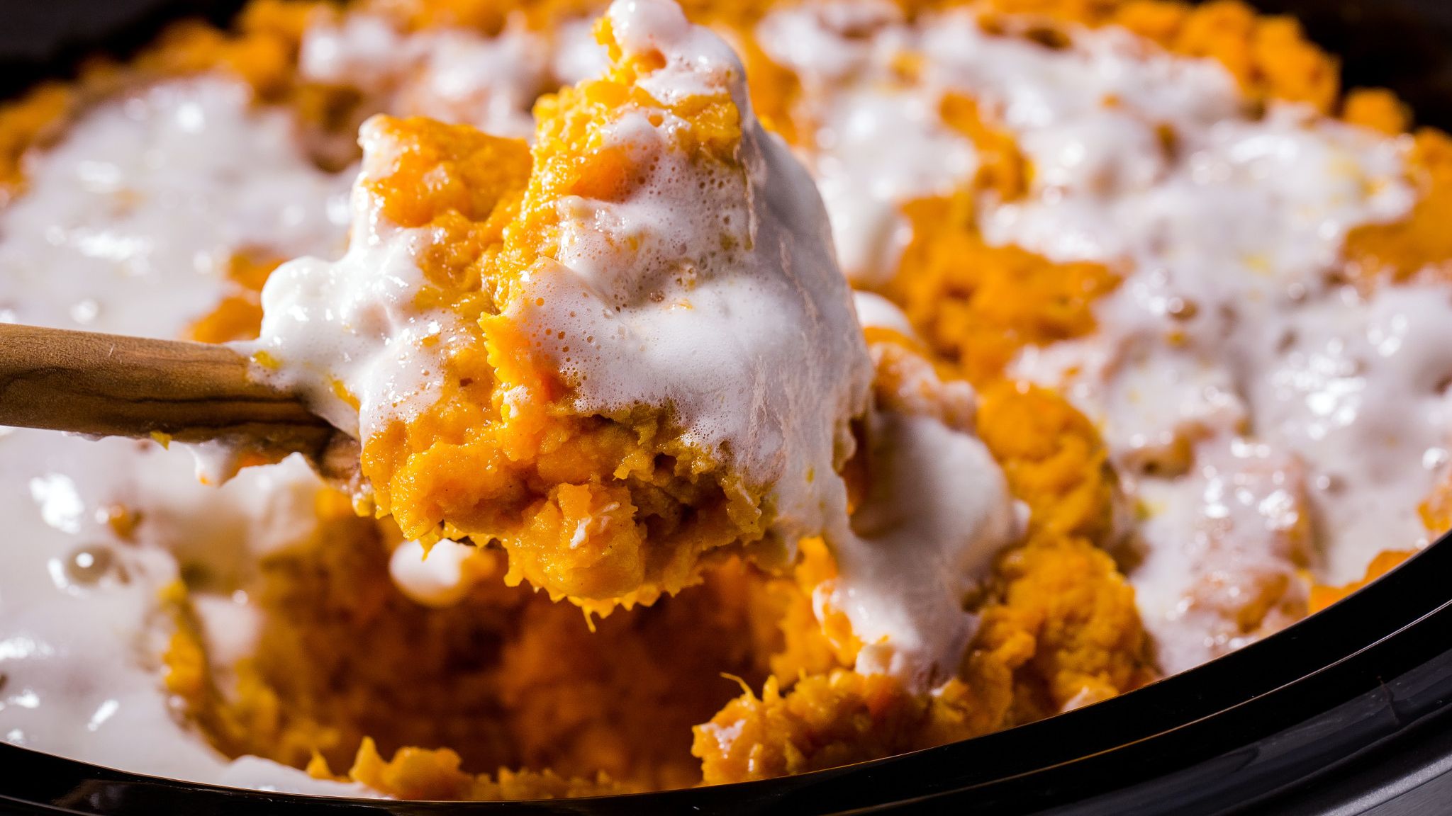 Slow Cooker Mashed Sweet Potatoes with Marshmallows