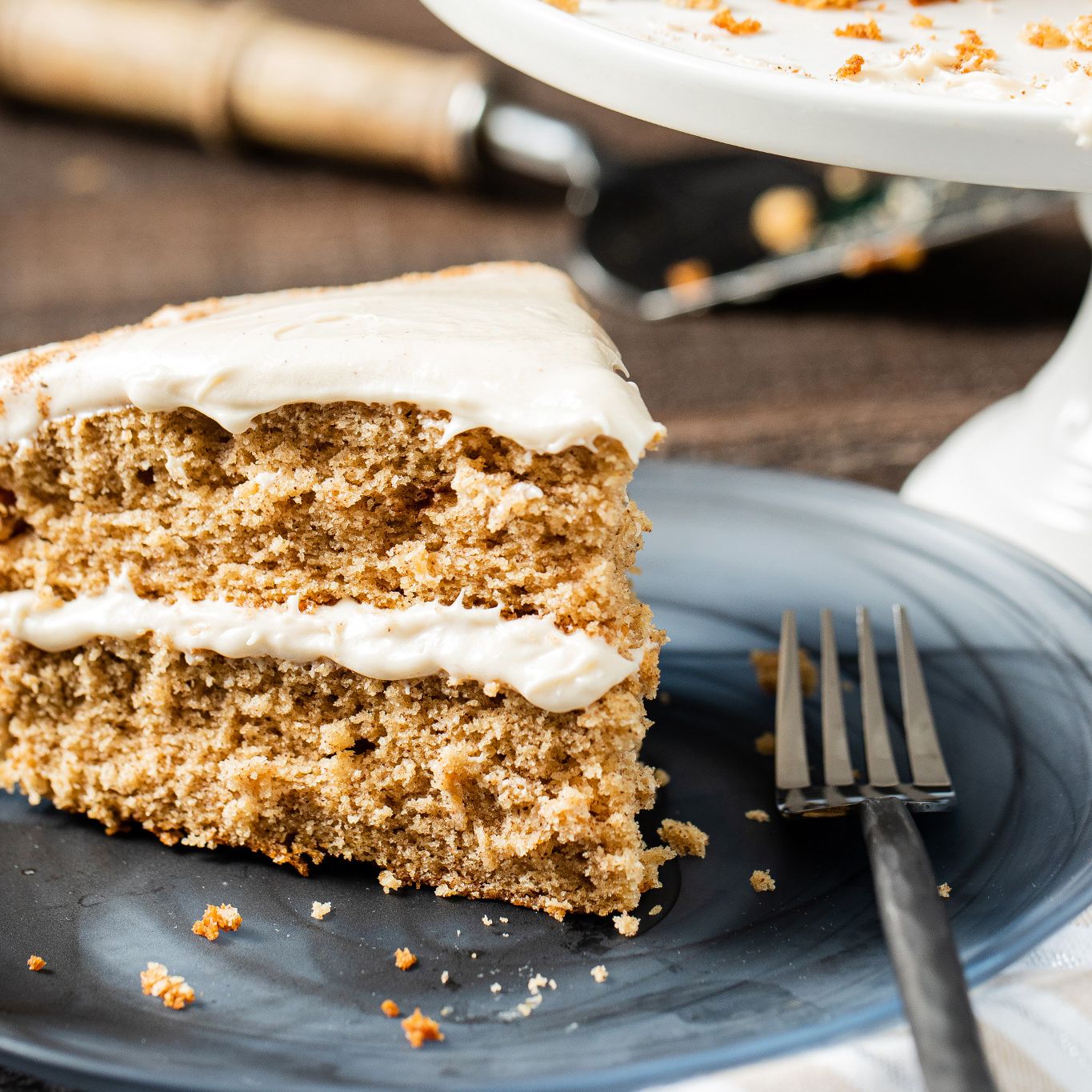 Spice Cake With Maple Frosting McCormick   Spice Cake With Maple Frosting 6417 