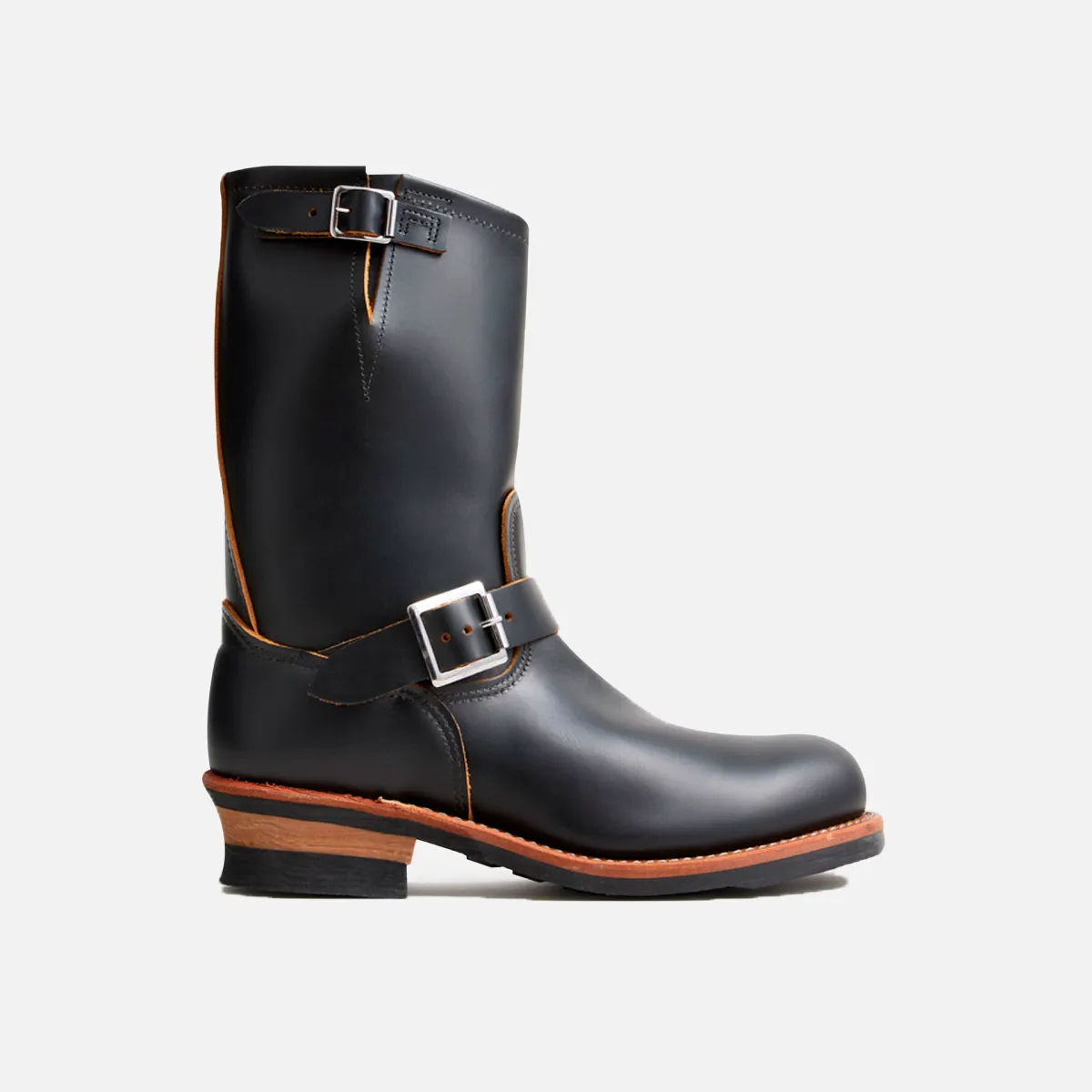 Men's Engineer Boot in Black Klondike Leather 2966 | Red Wing Heritage Men's Engineer Boot in Black Klondike Leather 2966 | Red Wing Heritage