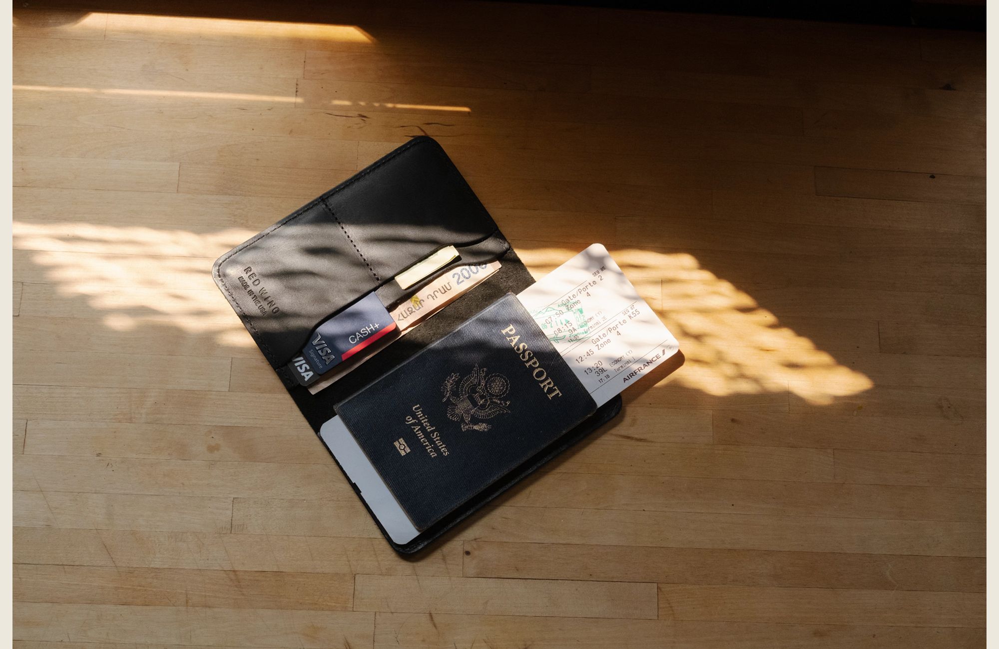 Passport Wallet image number 0