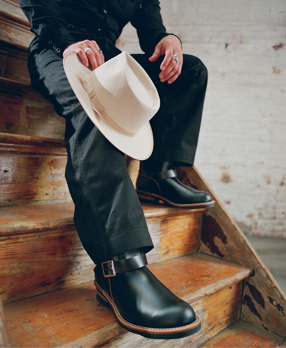 Men's Engineer Boot in Black Klondike Leather 2966 | Red