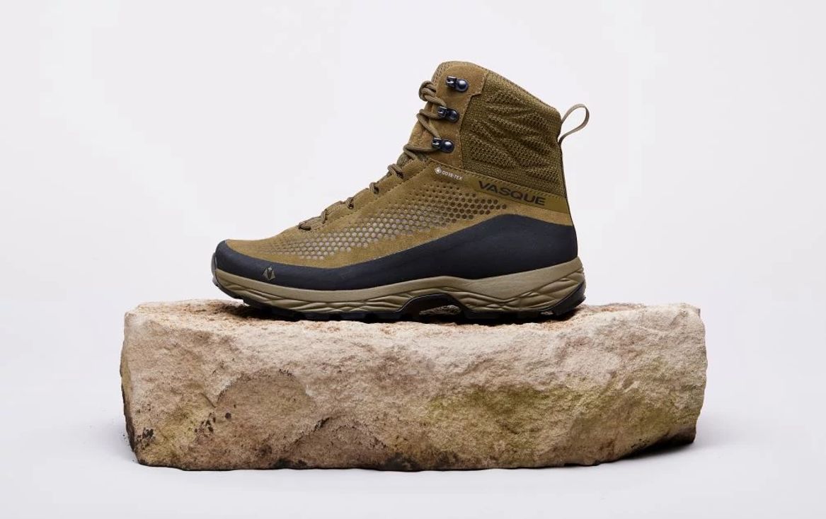 vasque hiking shoes mens