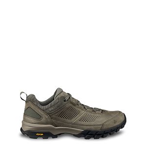 narrow width hiking shoes