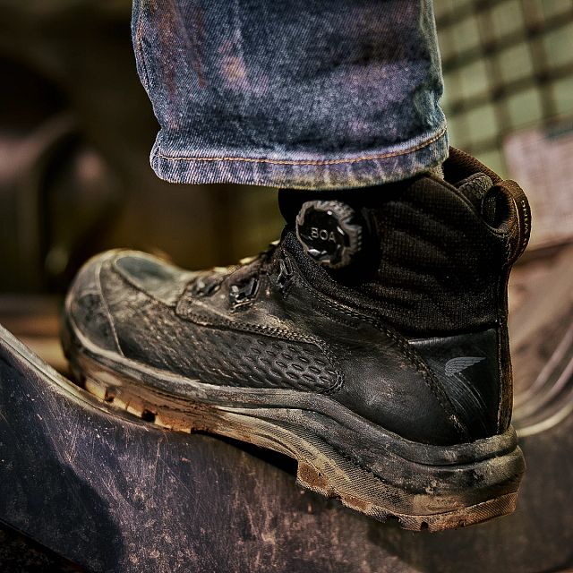 Best work boots for machine outlet shop