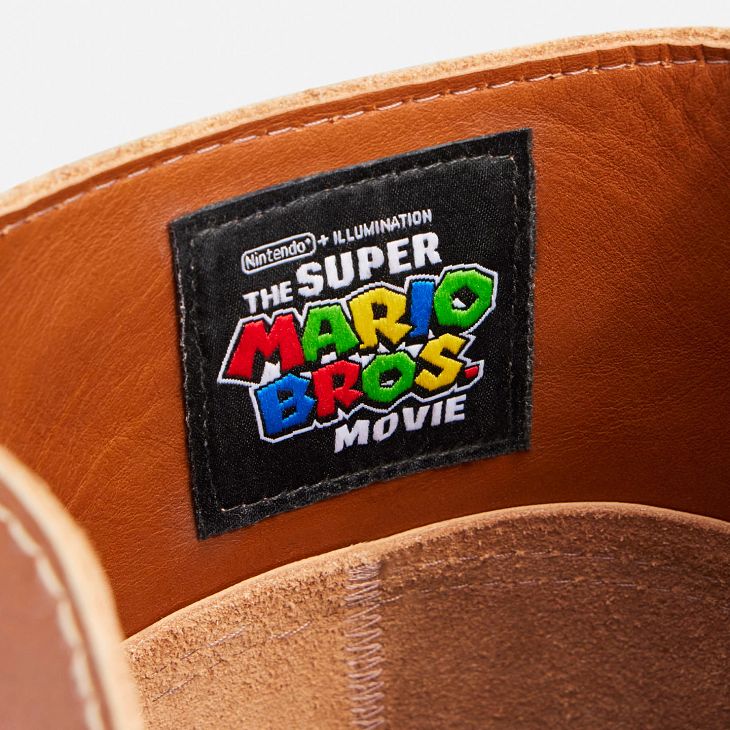 Mario's boots