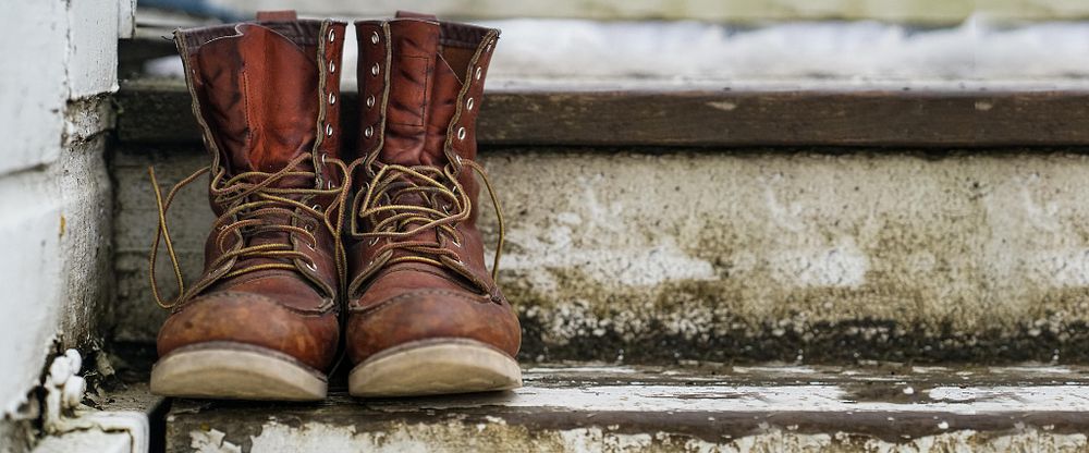 Men's 8-Inch Classic Moc Boot in Brown Leather 877 | Red Wing