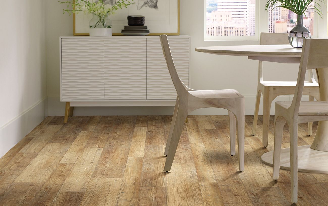 Since 2013 Ceramic Tile That Looks Like Hardwood Flooring Has Been A Popular Choice Wood Tile Floor Kitchen Dark Wood Kitchen Cabinets Kitchen Cabinets Decor