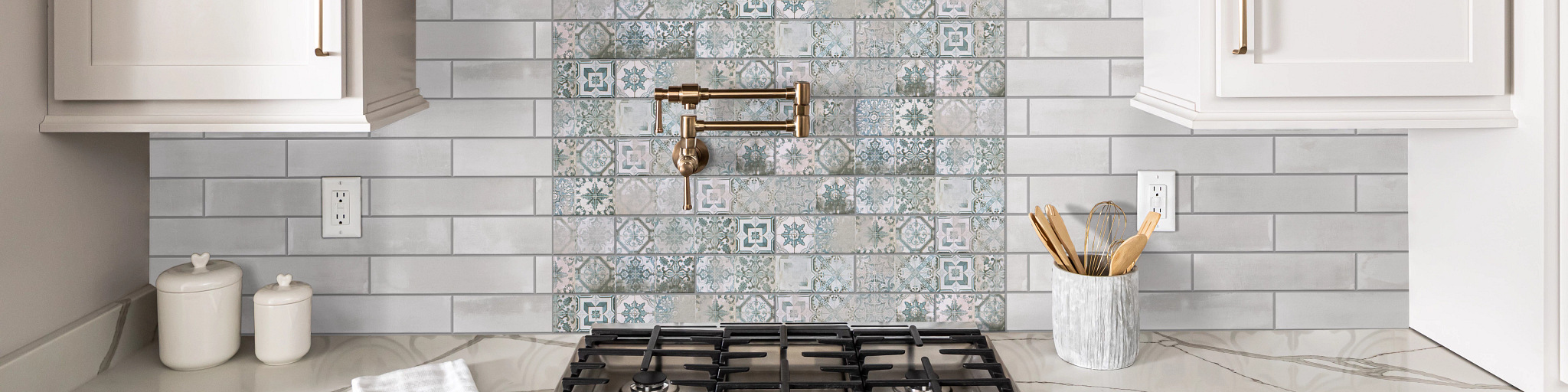 Tile-Castello-310TS-00100-White-311TS-00154-BlueMoor-Kitchen-2021