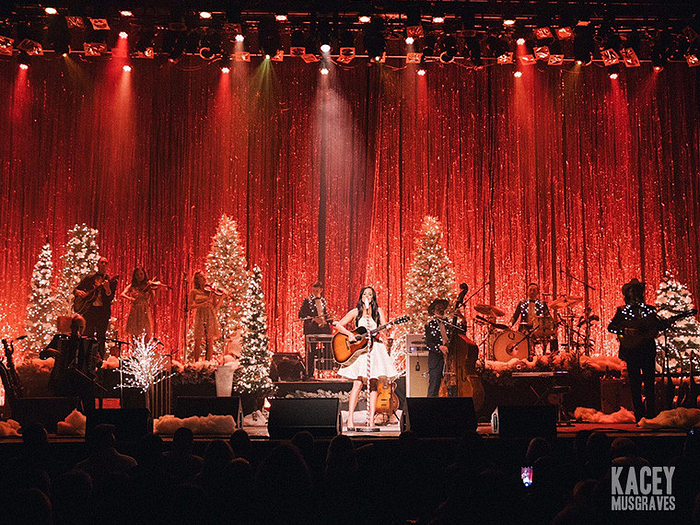 Balsam Hill's highly realistic artificial Christmas trees and timeless holiday décor make us the top choice for set designers at your favorite shows, including Ellen, CMA Country Christmas, the Doctors, the Late Show with Stephen Colbert, and more.