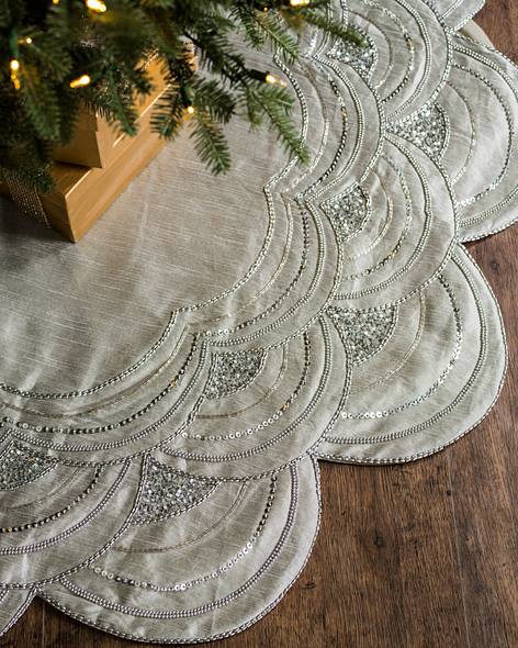 Silver Elizabeth Beaded Tree Skirt Alt