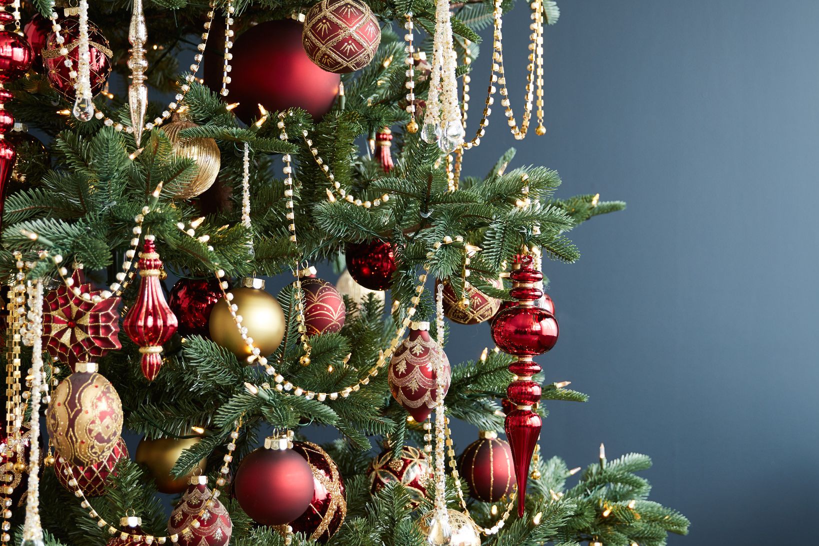 Best Artificial Christmas Tree Buying Guide Balsam Hill