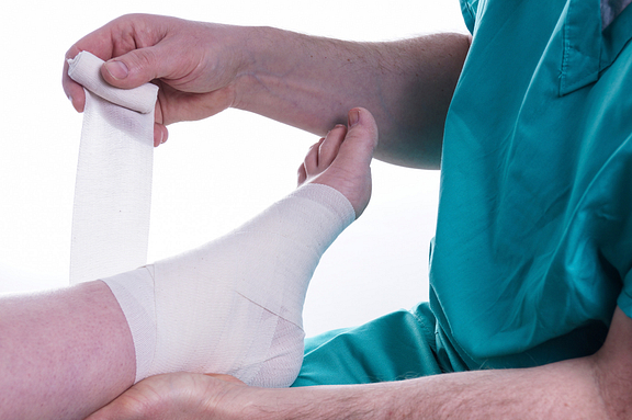 Treating A Sprained Ankle Everything You Need To Know 8218