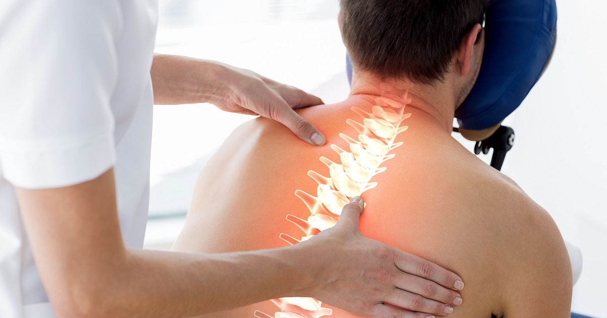 4 Signs You Should See A Chiropractor