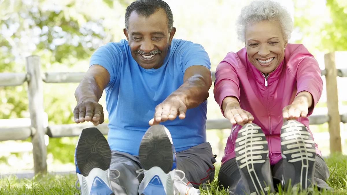 https://embed.widencdn.net/img/veritas/mngjcgnkk9/1200x675px/couple-stretching.webp