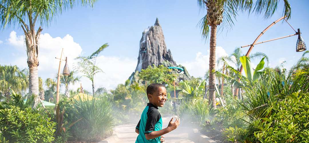 Universal's Volcano Bay Universal's Volcano Bay™ Honu Ika Moana walkway
