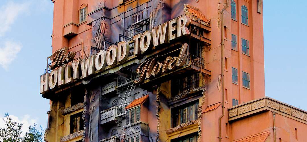 Hollywood Tower Hotel nos estúdios de Hollywood da Disney Passeio de atração do parque temático Disney's Hollywood Studios