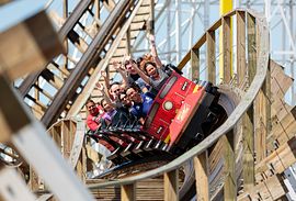 Fun Spot America - White Lightning Roller Coaster