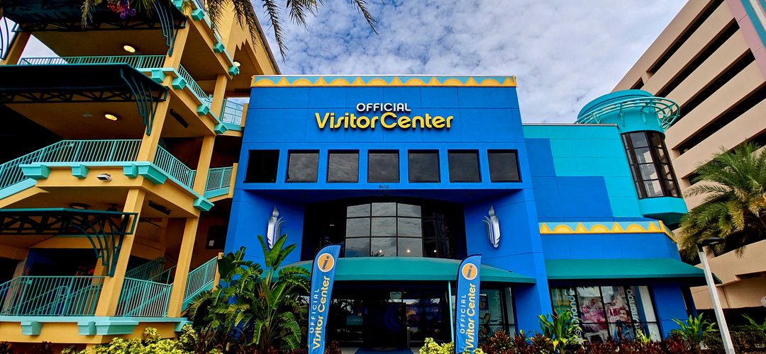 Orlando's Official Visitor Center “Exterior del edificio del Centro oficial para visitantes