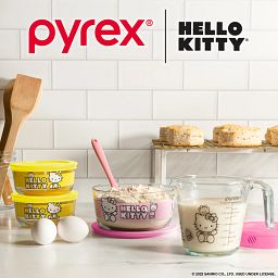 Pyrex Pink 4-cup storage with blueberries inside text: freezer, microwave & dishwasher safe