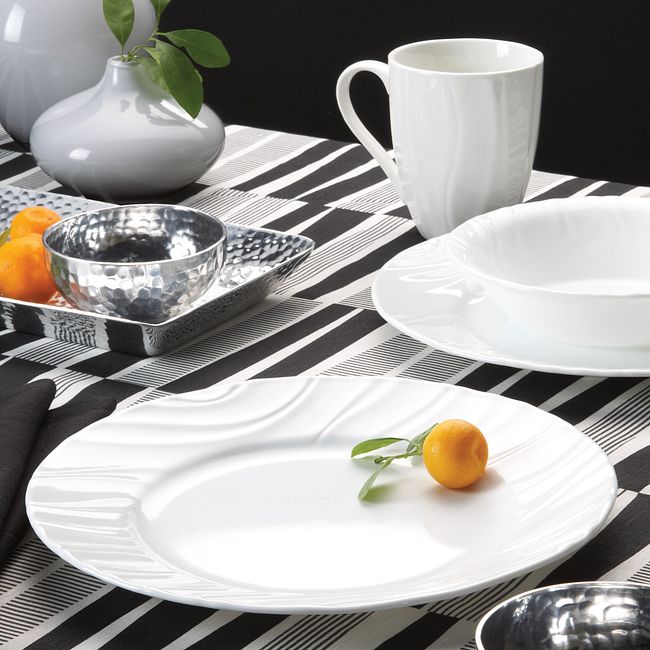 Swept 16-piece Dinnerware Set, Service for 4