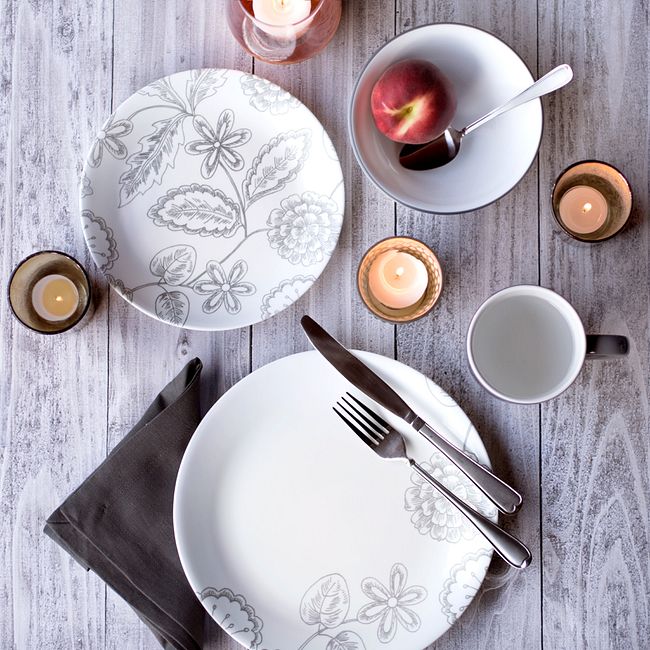 Reminisce 16-piece Dinnerware Set, Service for 4