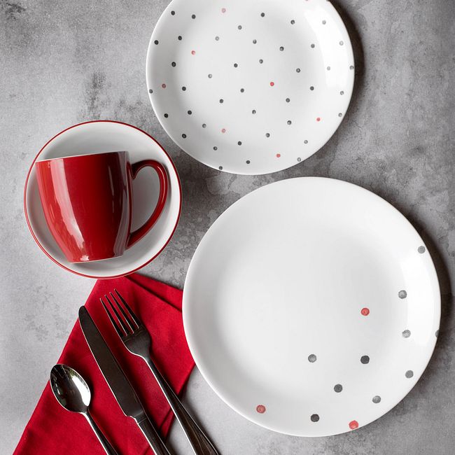 Polka Dottie 16-piece Dinnerware Set, Service for 4