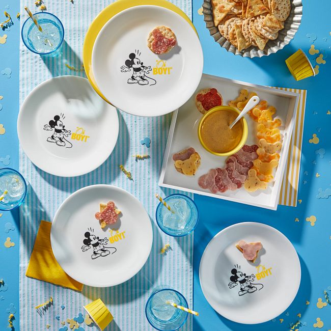 8.5" Salad Plate: Disney Mickey Mouse - Oh Boy